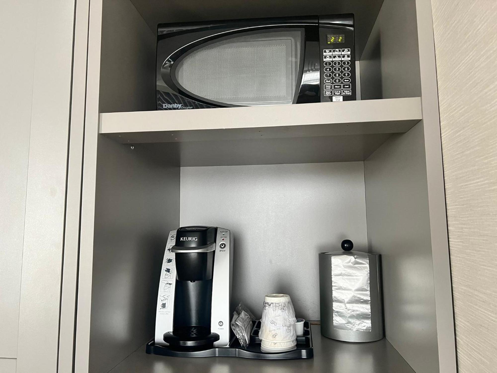 Holiday Inn Toronto Airport East By Ihg Экстерьер фото