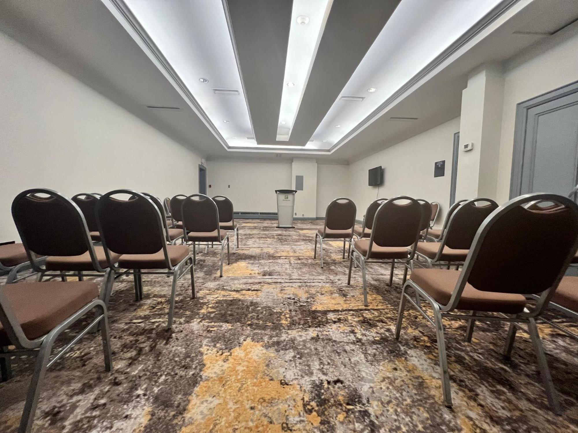 Holiday Inn Toronto Airport East By Ihg Экстерьер фото