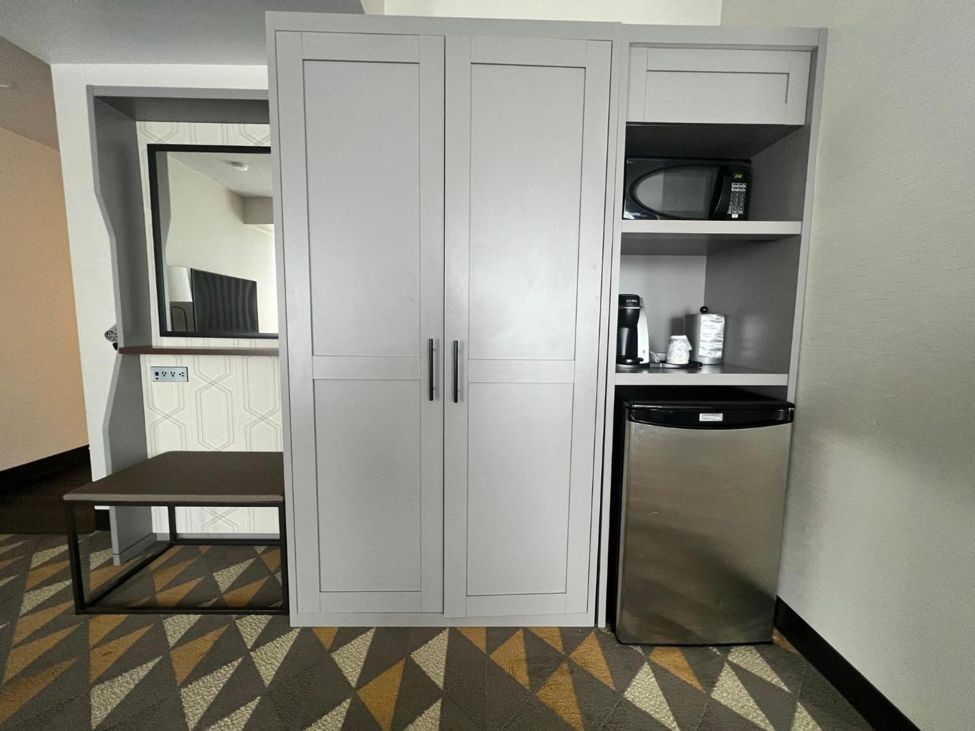 Holiday Inn Toronto Airport East By Ihg Экстерьер фото