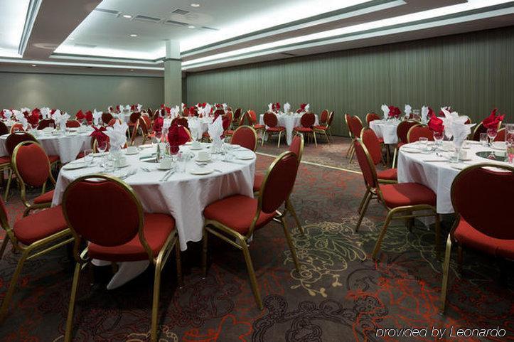 Holiday Inn Toronto Airport East By Ihg Ресторан фото